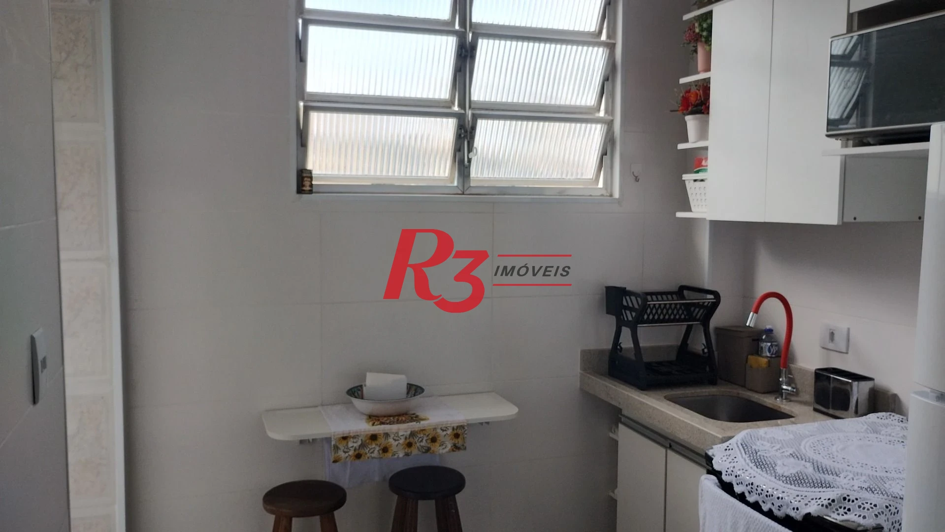 Apartamento com 1 dormitório para alugar, 57 m² por R$ 3.002,00/mês - José Menino - Santos/SP