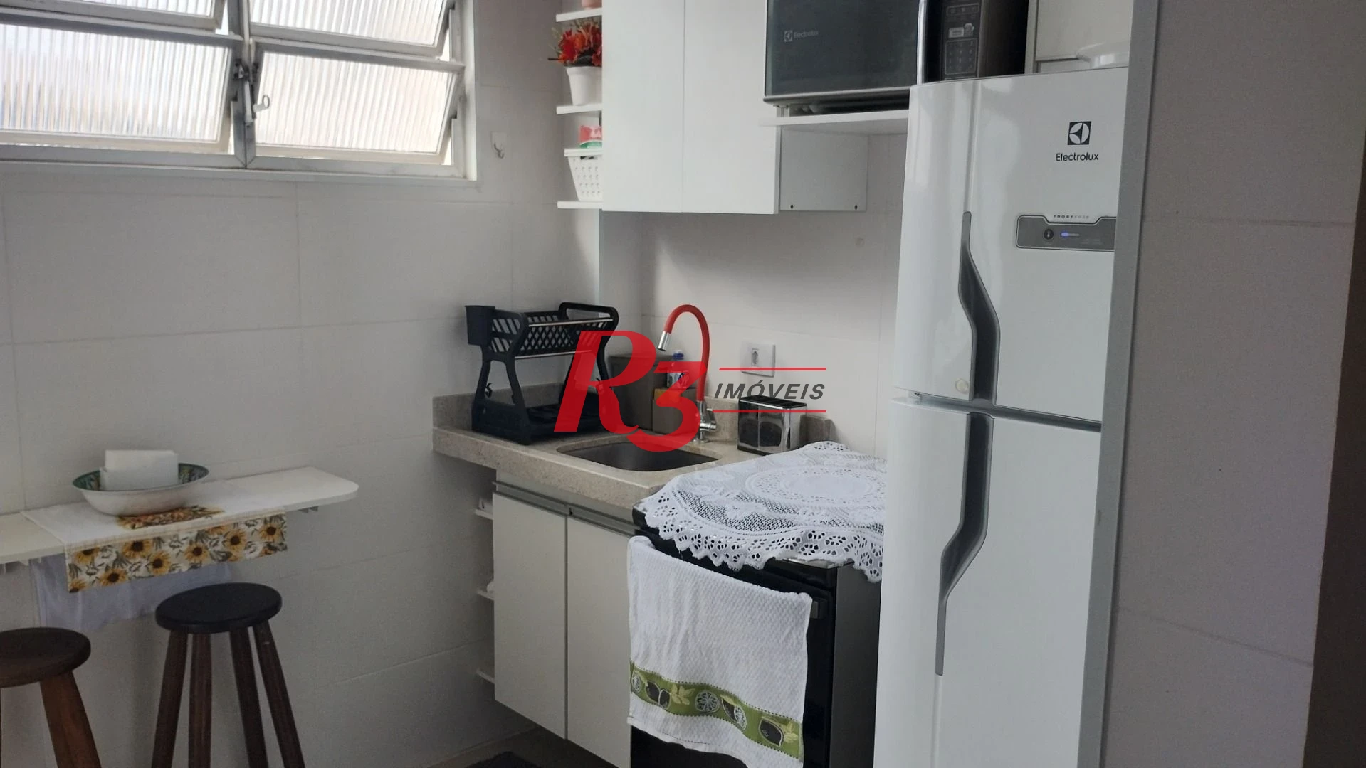 Apartamento com 1 dormitório para alugar, 57 m² por R$ 3.002,00/mês - José Menino - Santos/SP