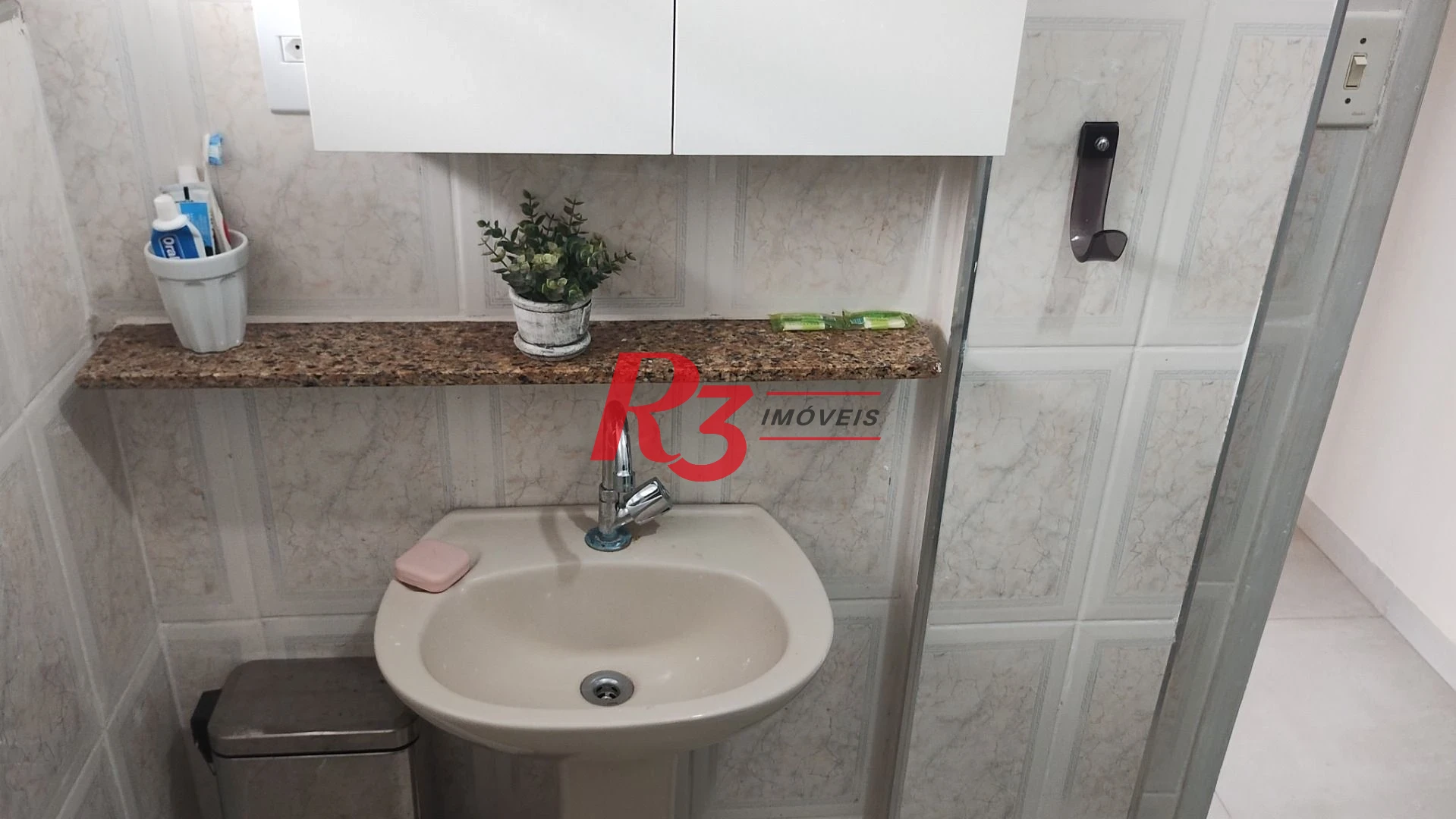 Apartamento com 1 dormitório para alugar, 57 m² por R$ 3.002,00/mês - José Menino - Santos/SP