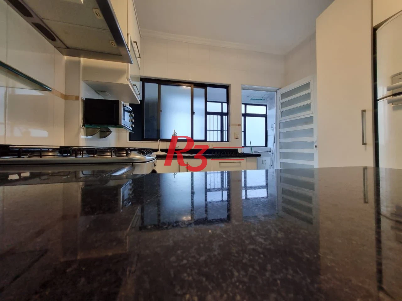 Apartamento com 3 dormitórios para alugar, 99 m² por R$ 5.800,00/mês - Boqueirão - Santos/SP