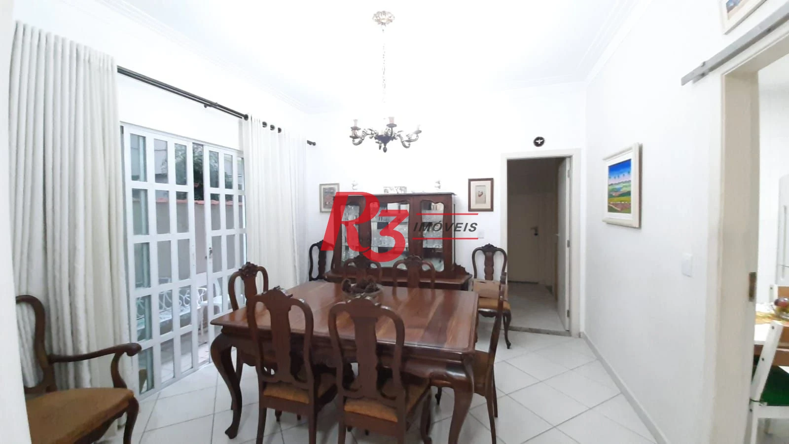 Casa sobreposta baixa, à venda, com 3 dorm (1 suíte), 1 vaga, no  Campo Grande em Santos SP