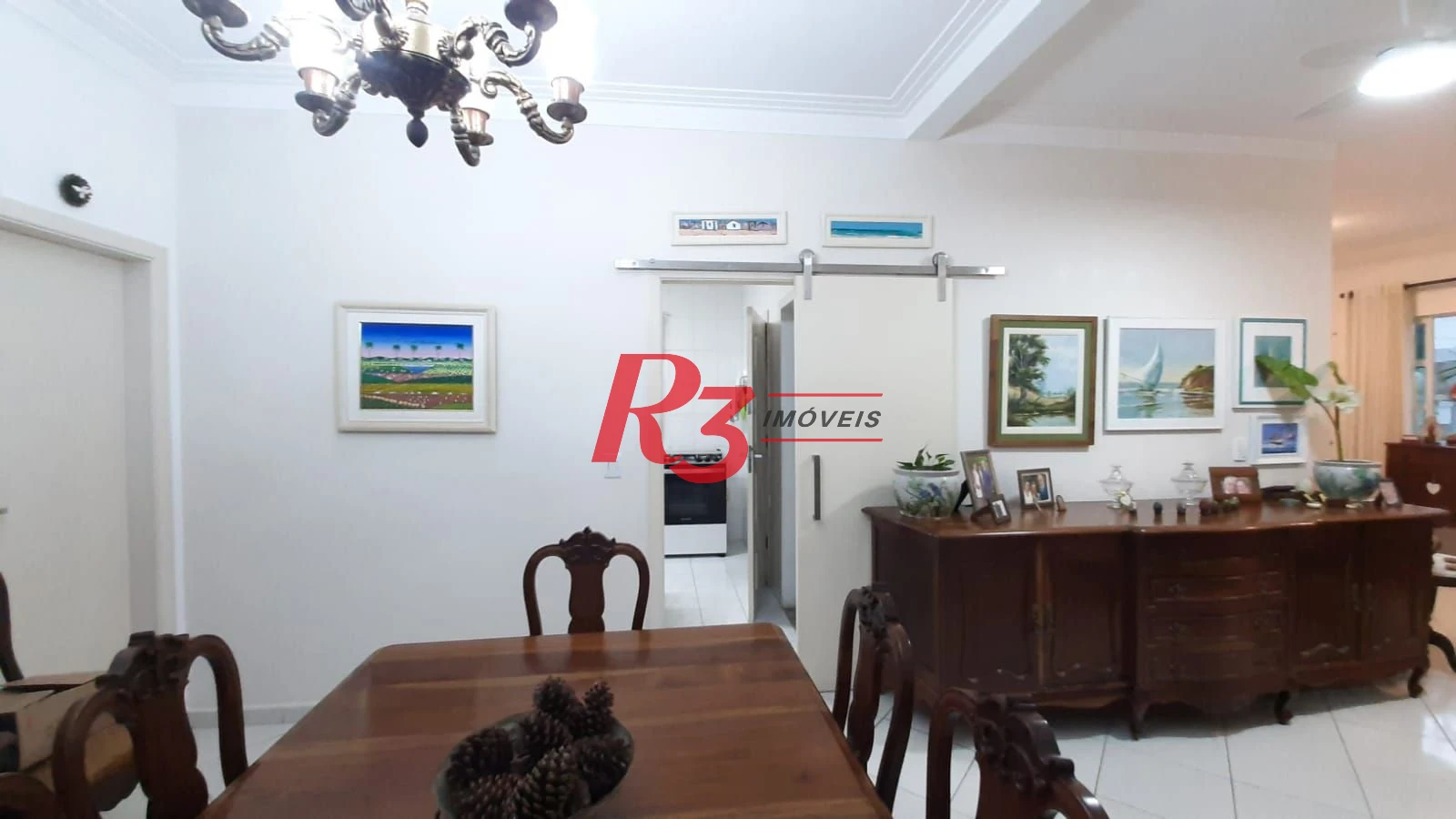 Casa sobreposta baixa, à venda, com 3 dorm (1 suíte), 1 vaga, no  Campo Grande em Santos SP