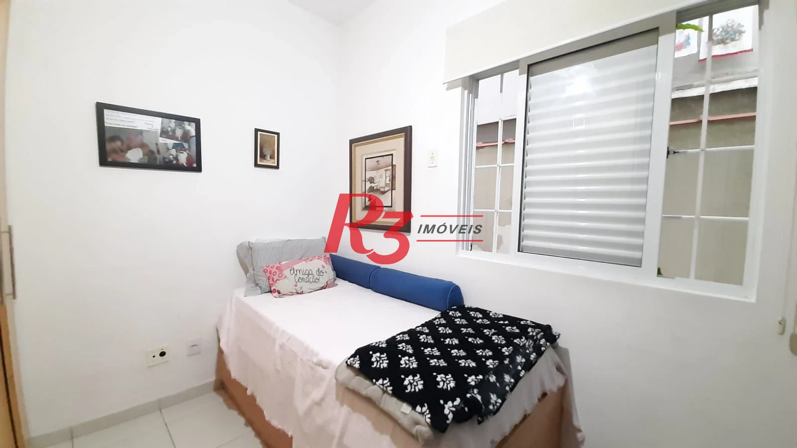Casa sobreposta baixa, à venda, com 3 dorm (1 suíte), 1 vaga, no  Campo Grande em Santos SP