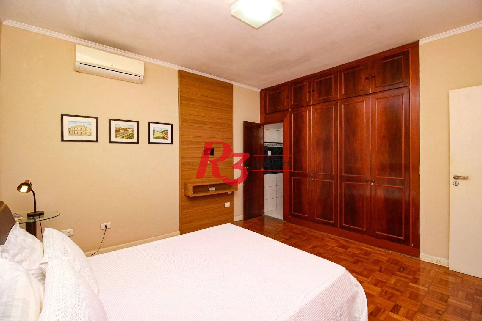 Casa com 4 dormitórios à venda, 228 m² - Ponta da Praia - Santos/SP