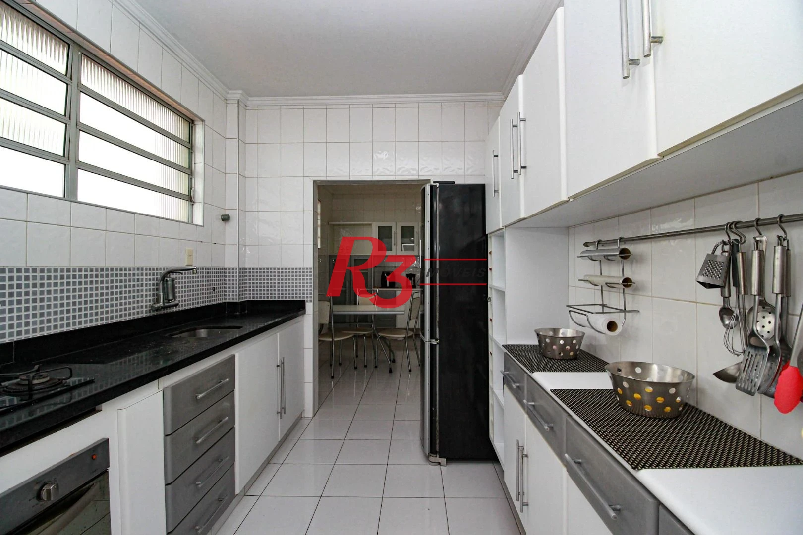 Casa com 4 dormitórios à venda, 228 m² - Ponta da Praia - Santos/SP