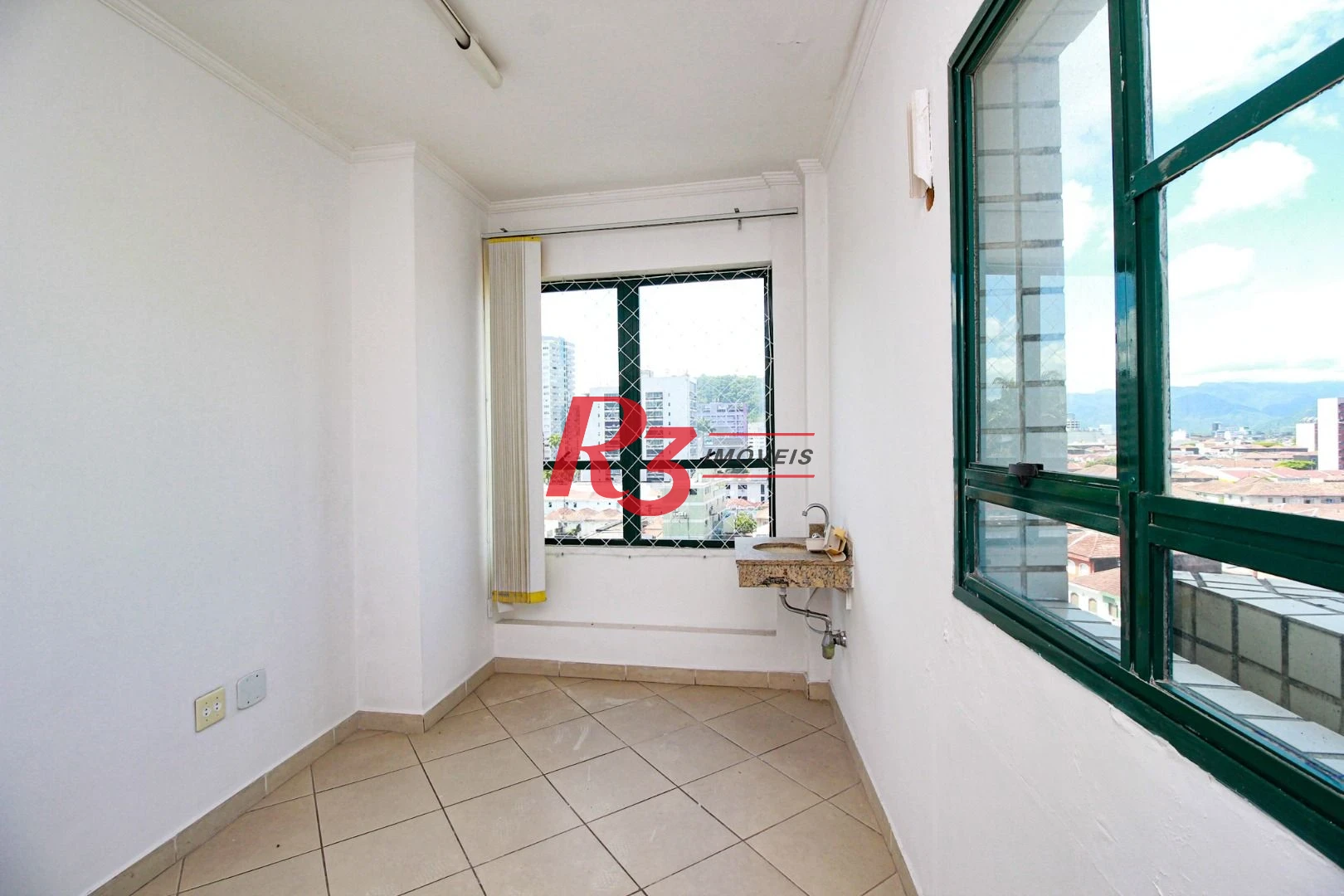 Conjunto, 92 m² - Encruzilhada - Santos/SP