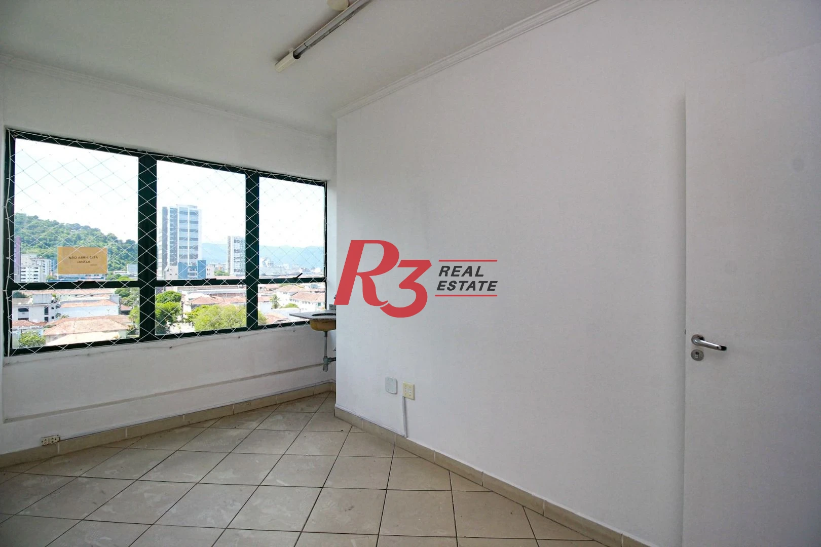 Conjunto, 92 m² - Encruzilhada - Santos/SP