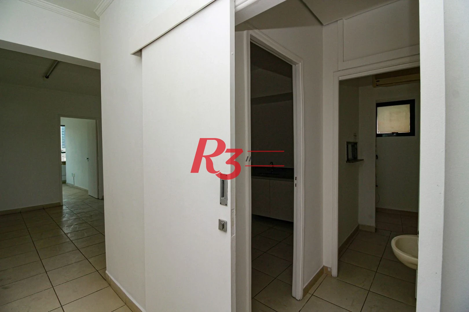 Conjunto, 92 m² - Encruzilhada - Santos/SP