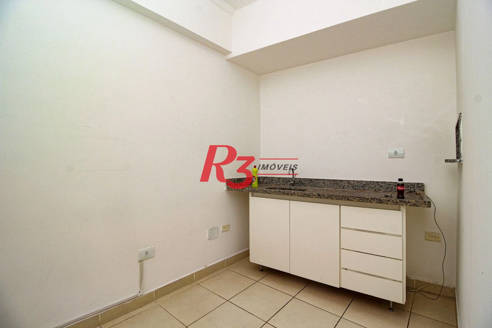 Conjunto, 92 m² - Encruzilhada - Santos/SP