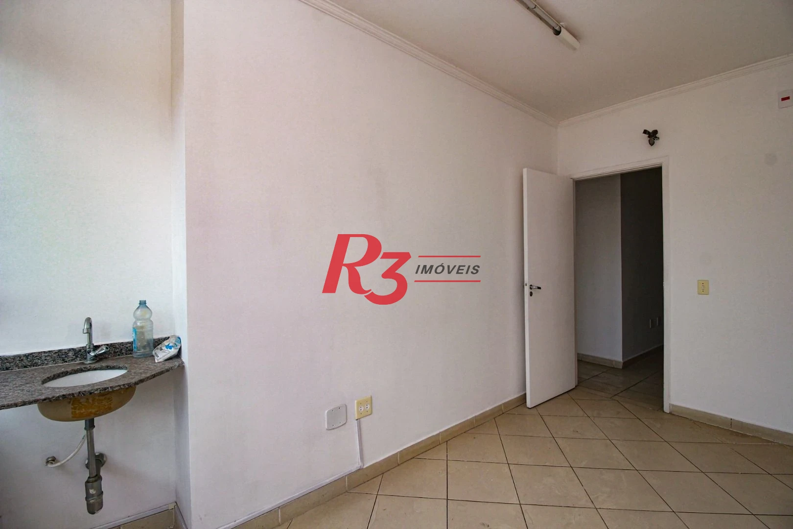 Conjunto, 92 m² - Encruzilhada - Santos/SP