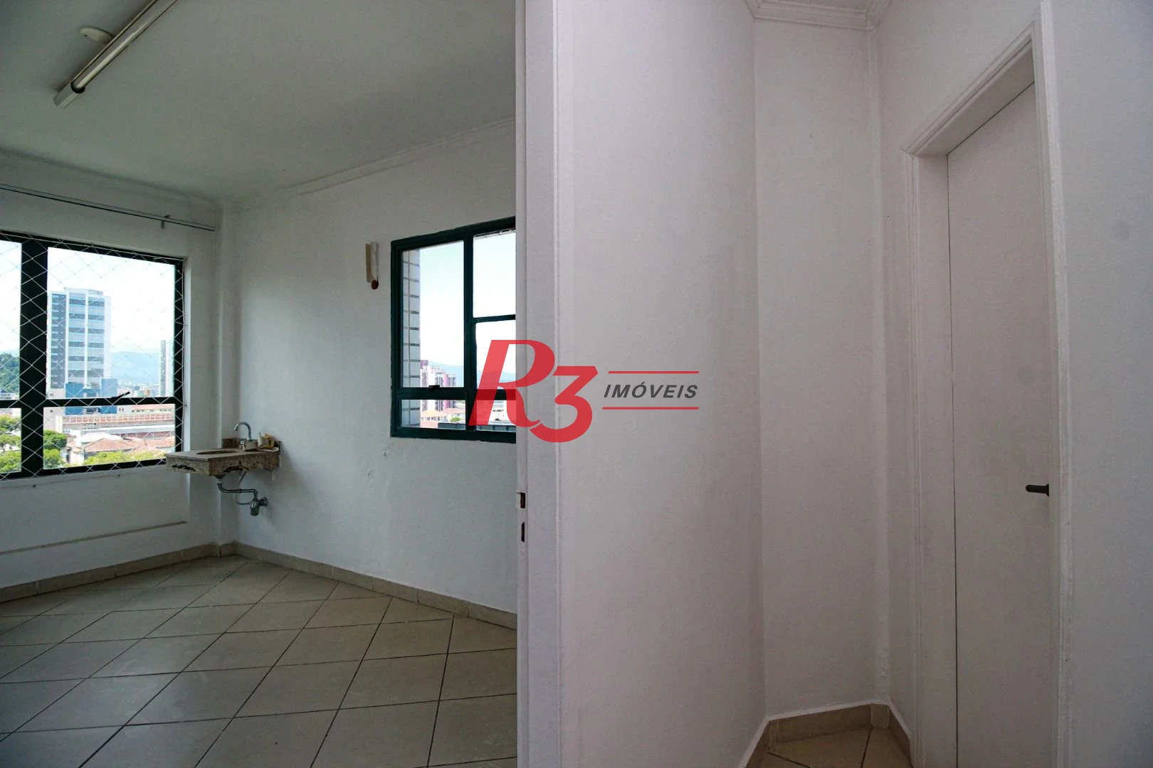 Conjunto, 92 m² - Encruzilhada - Santos/SP