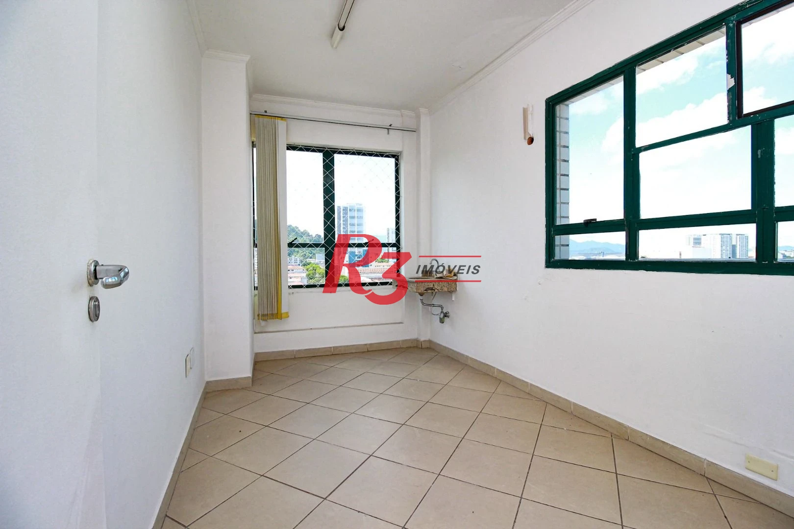 Conjunto, 92 m² - Encruzilhada - Santos/SP
