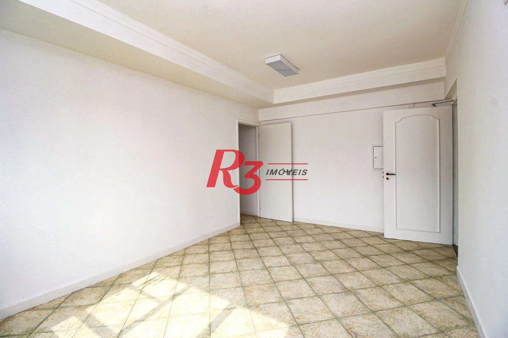 Conjunto, 90 m² - Encruzilhada - Santos/SP