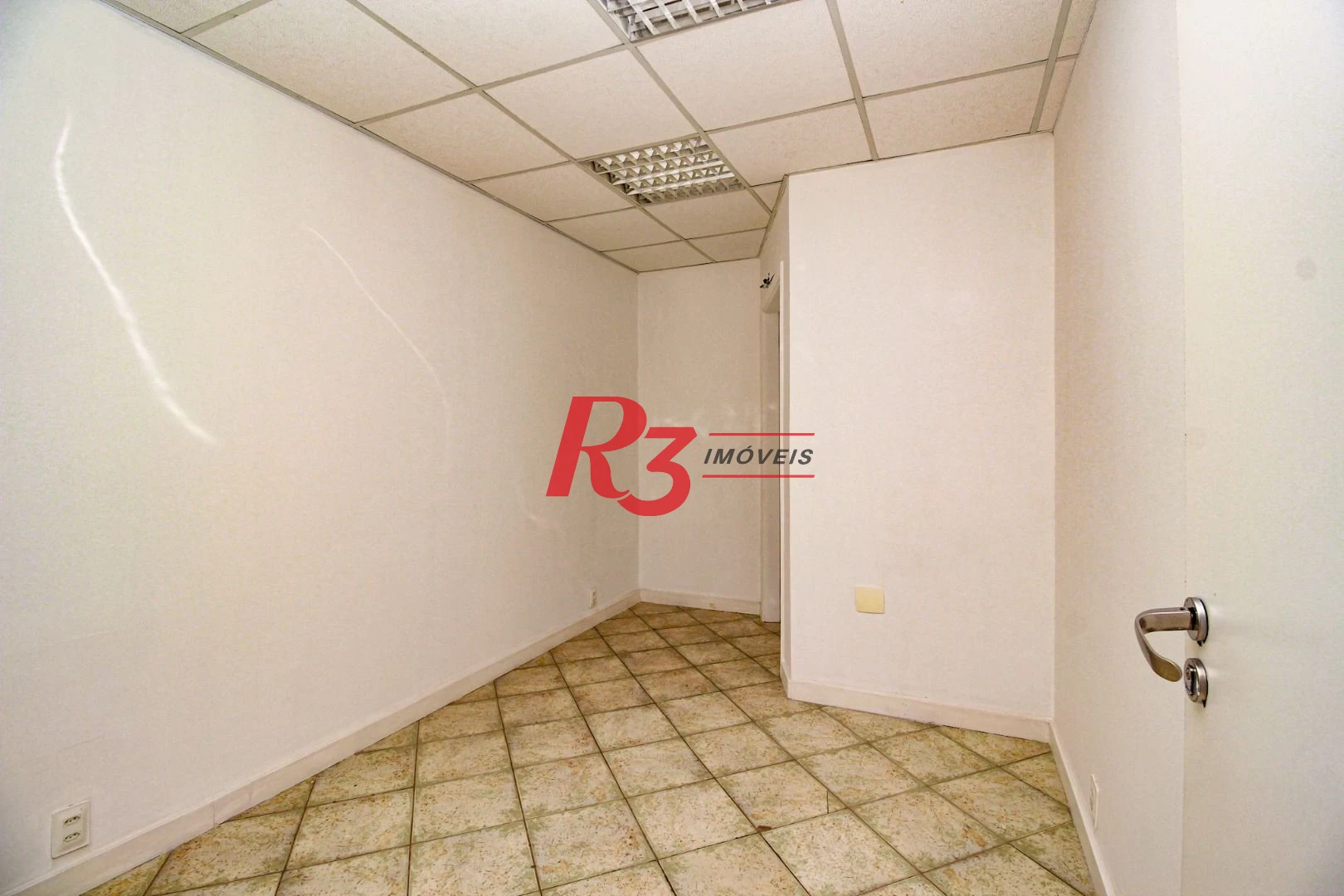 Conjunto, 90 m² - Encruzilhada - Santos/SP