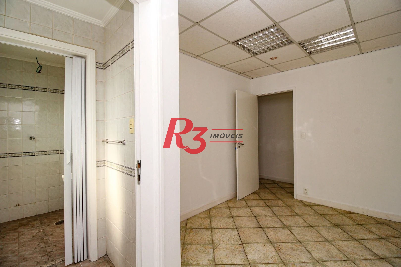 Conjunto, 90 m² - Encruzilhada - Santos/SP