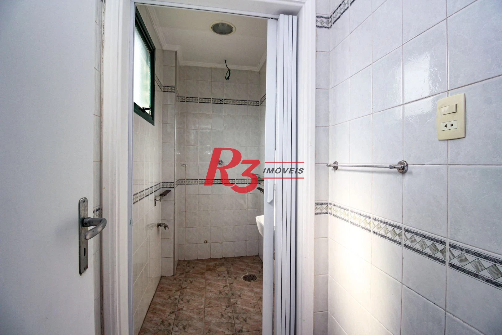 Conjunto, 90 m² - Encruzilhada - Santos/SP