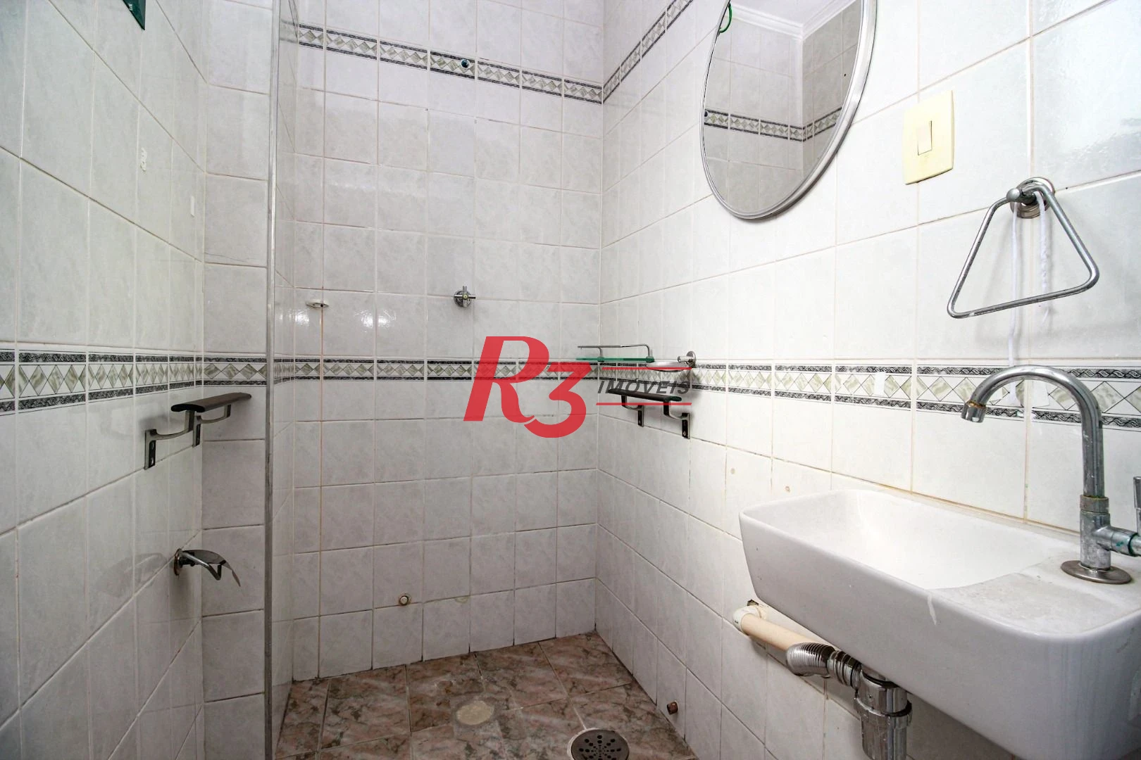 Conjunto, 90 m² - Encruzilhada - Santos/SP