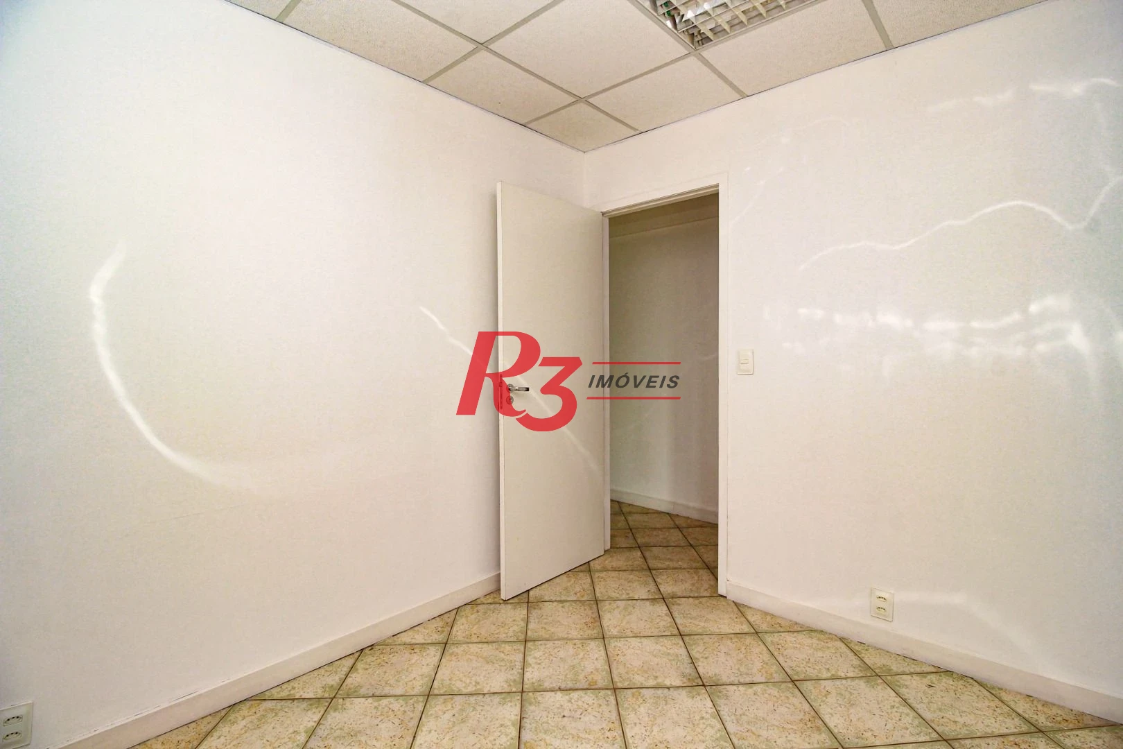 Conjunto, 90 m² - Encruzilhada - Santos/SP