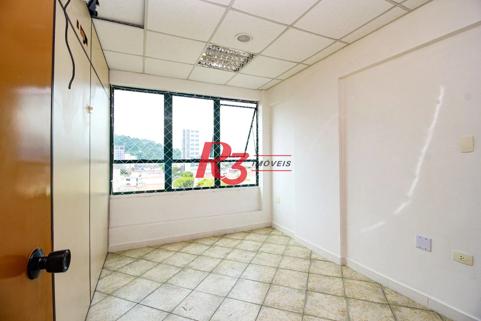 Conjunto, 90 m² - Encruzilhada - Santos/SP
