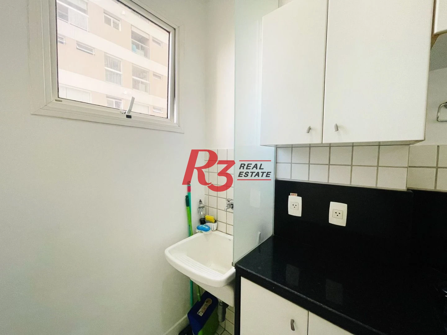 Apartamento Duplex com 2 dormitórios à venda, 80 m² por R$ 800.000,00 - Gonzaga - Santos/SP