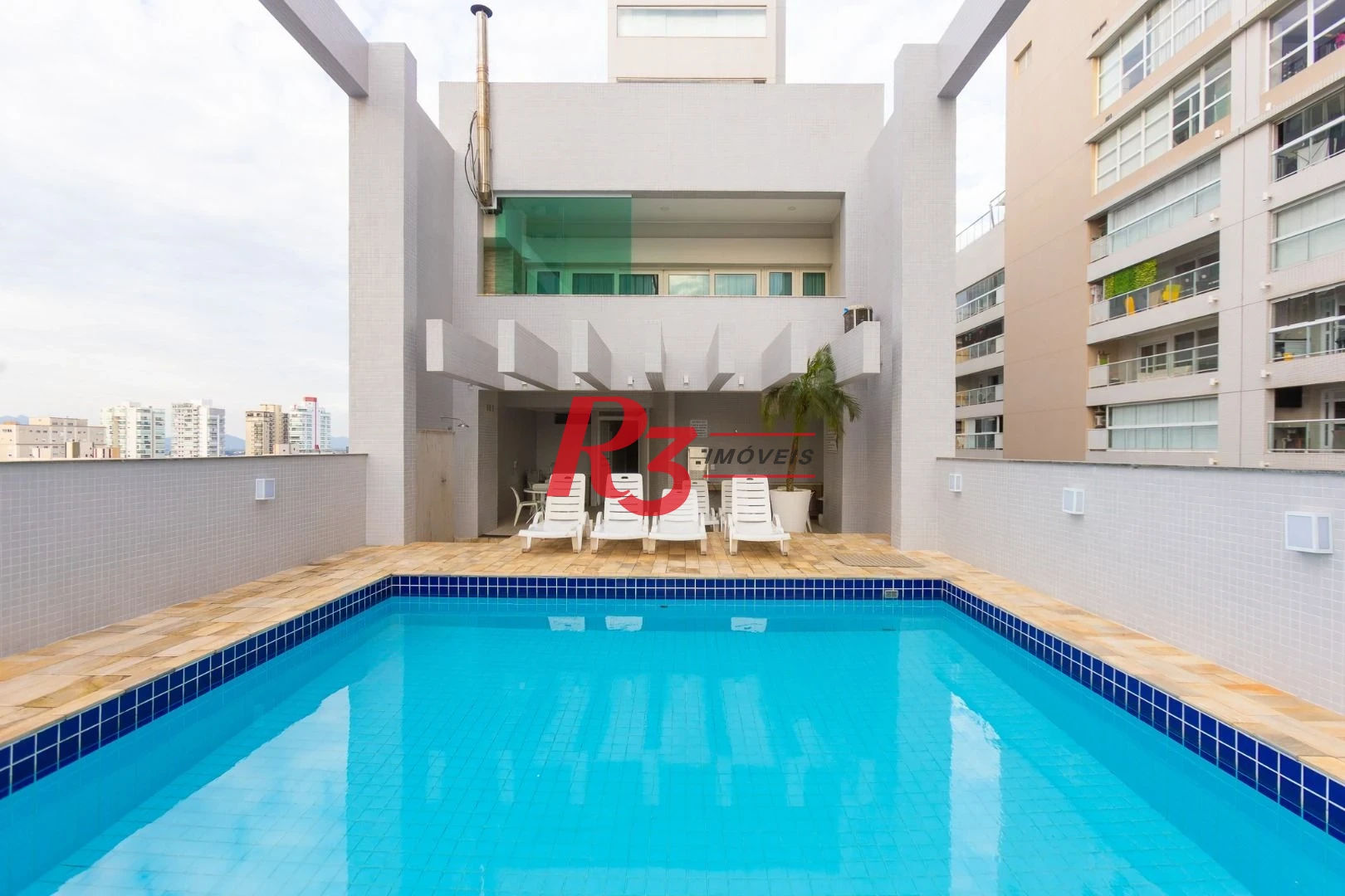 Apartamento Duplex com 2 dormitórios à venda, 80 m² por R$ 800.000,00 - Gonzaga - Santos/SP