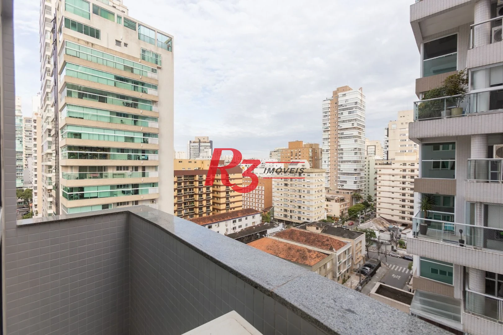 Apartamento Duplex com 2 dormitórios à venda, 80 m² por R$ 800.000,00 - Gonzaga - Santos/SP