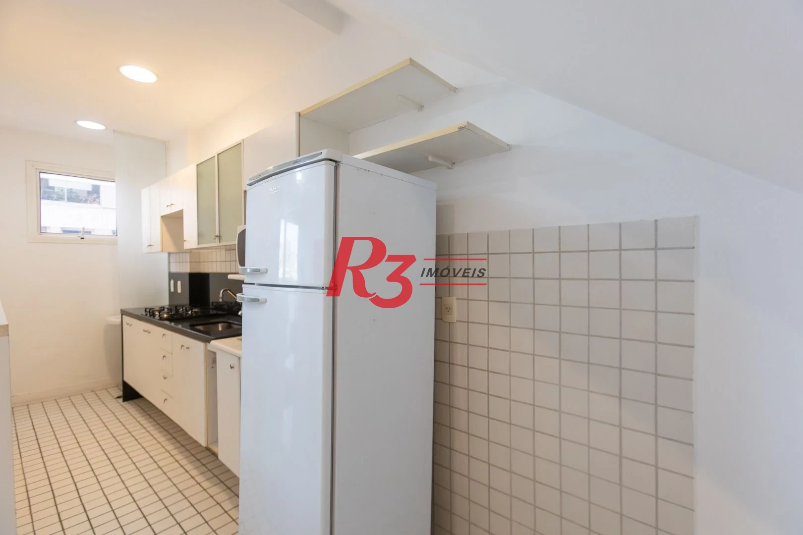 Apartamento Duplex com 2 dormitórios à venda, 80 m² por R$ 800.000,00 - Gonzaga - Santos/SP