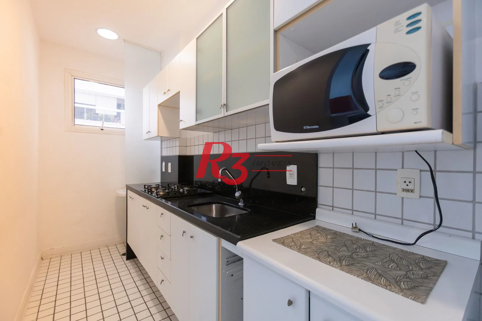 Apartamento Duplex com 2 dormitórios à venda, 80 m² por R$ 800.000,00 - Gonzaga - Santos/SP