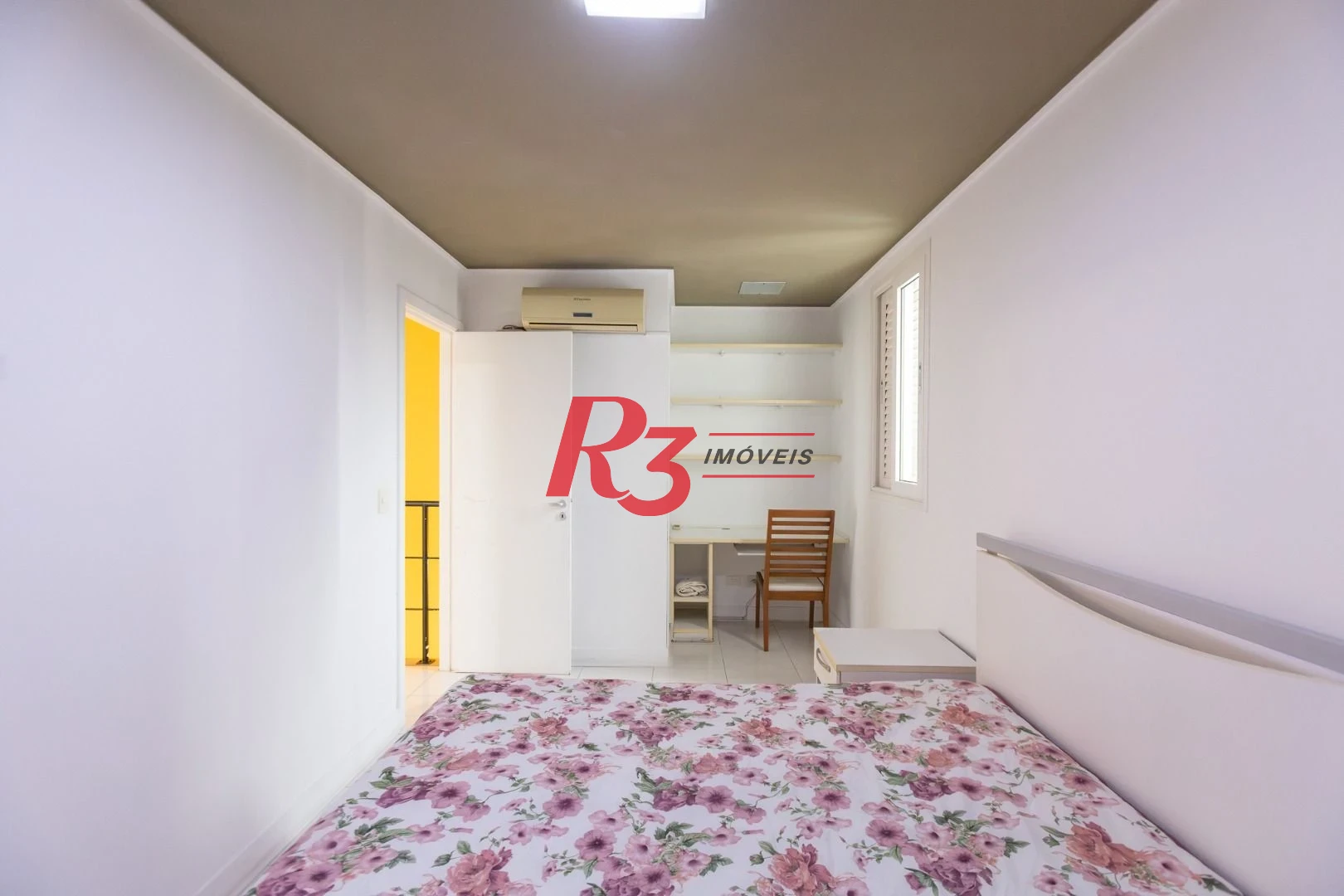 Apartamento Duplex com 2 dormitórios à venda, 80 m² por R$ 800.000,00 - Gonzaga - Santos/SP