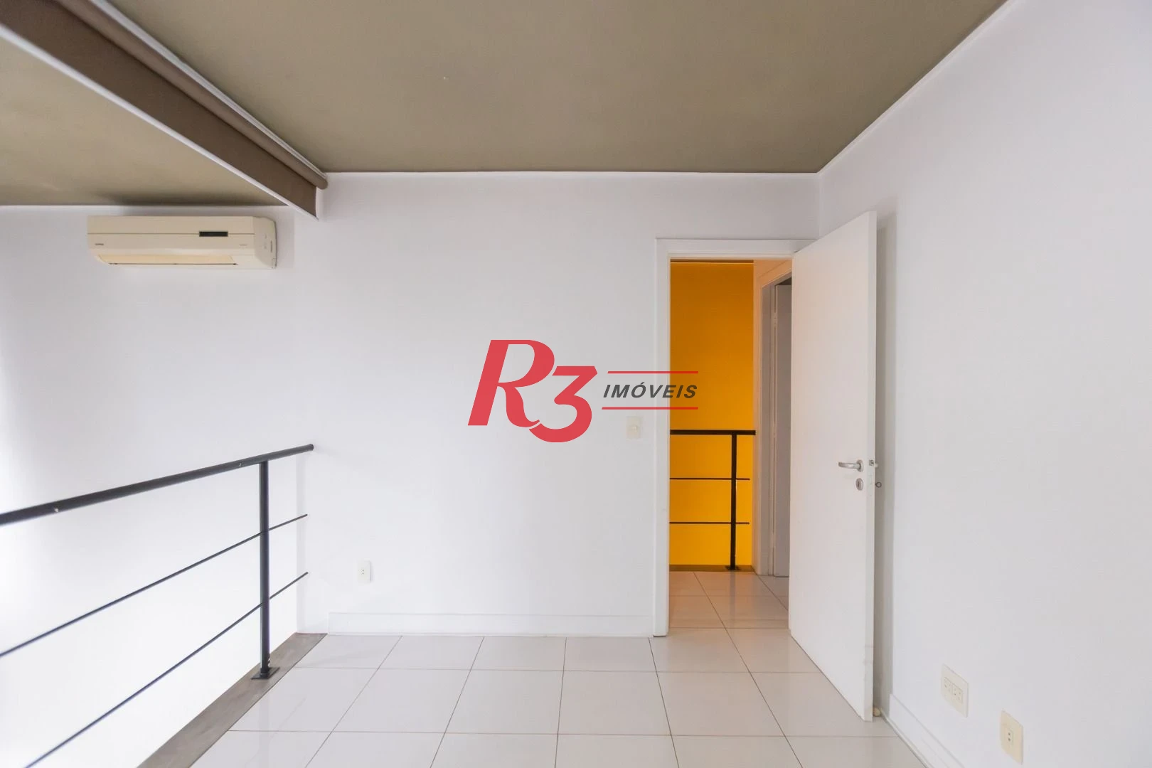 Apartamento Duplex com 2 dormitórios à venda, 80 m² por R$ 800.000,00 - Gonzaga - Santos/SP