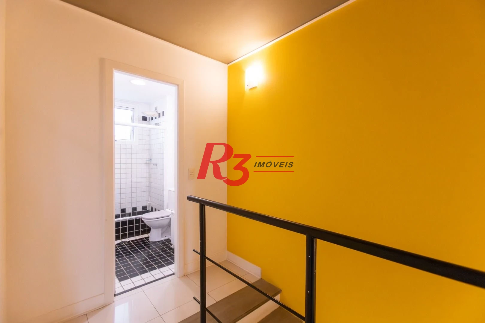 Apartamento Duplex com 2 dormitórios à venda, 80 m² por R$ 800.000,00 - Gonzaga - Santos/SP