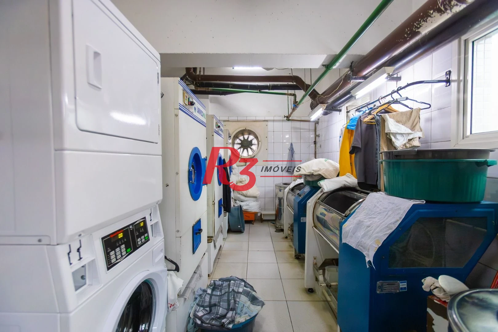 Apartamento Duplex com 2 dormitórios à venda, 80 m² por R$ 800.000,00 - Gonzaga - Santos/SP