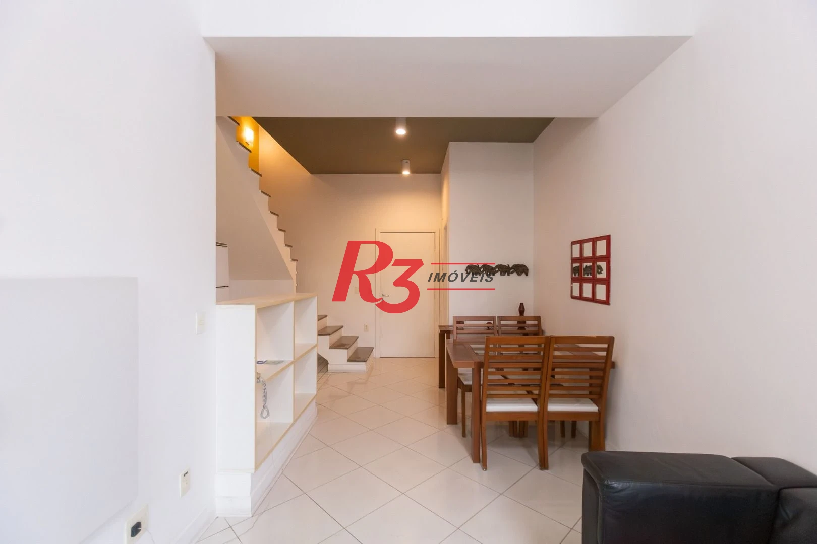 Apartamento Duplex com 2 dormitórios à venda, 80 m² por R$ 800.000,00 - Gonzaga - Santos/SP