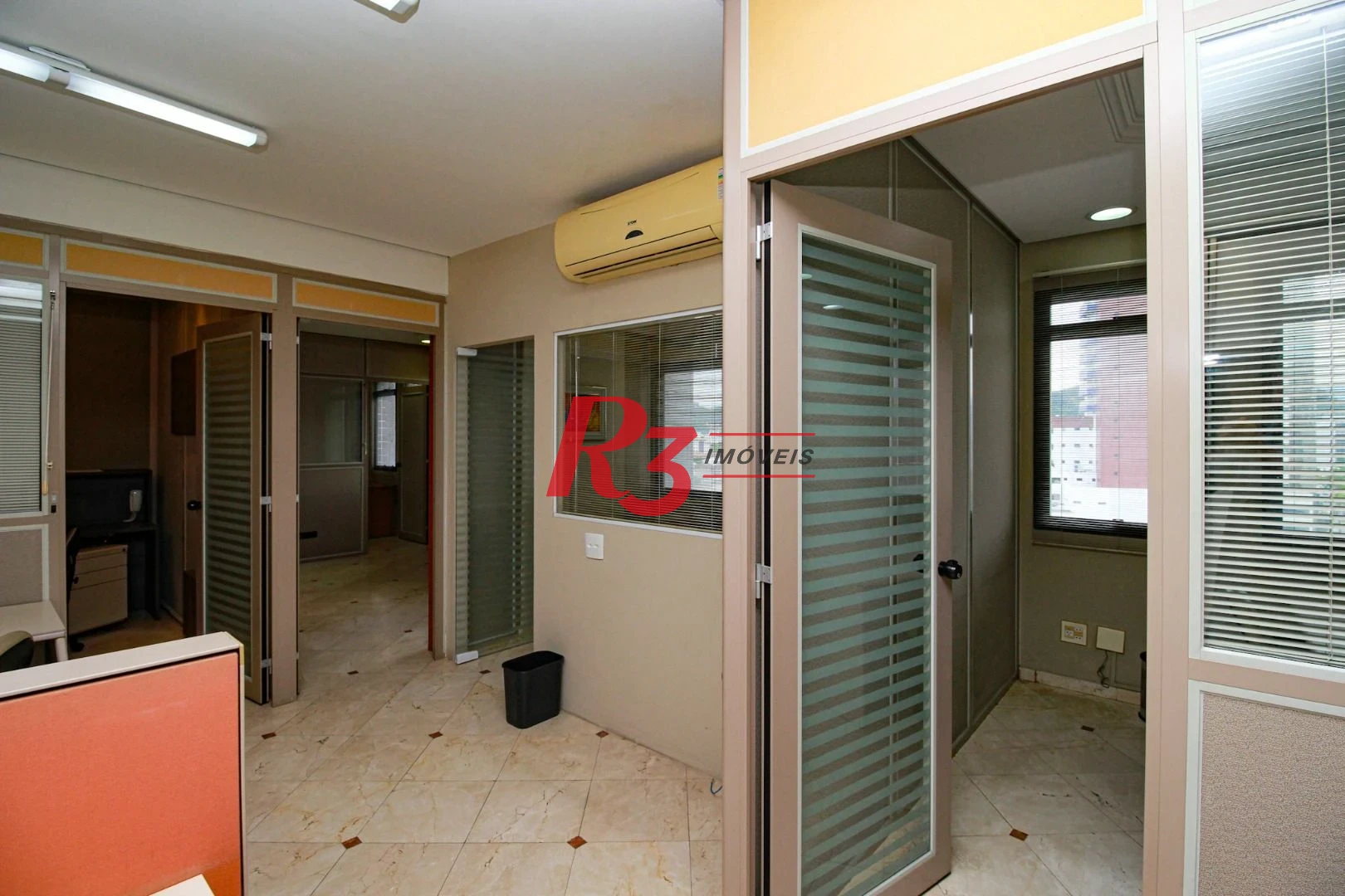 Sala para alugar, 134 m² por R$ 5.000,02/mês - Campo Grande - Santos/SP