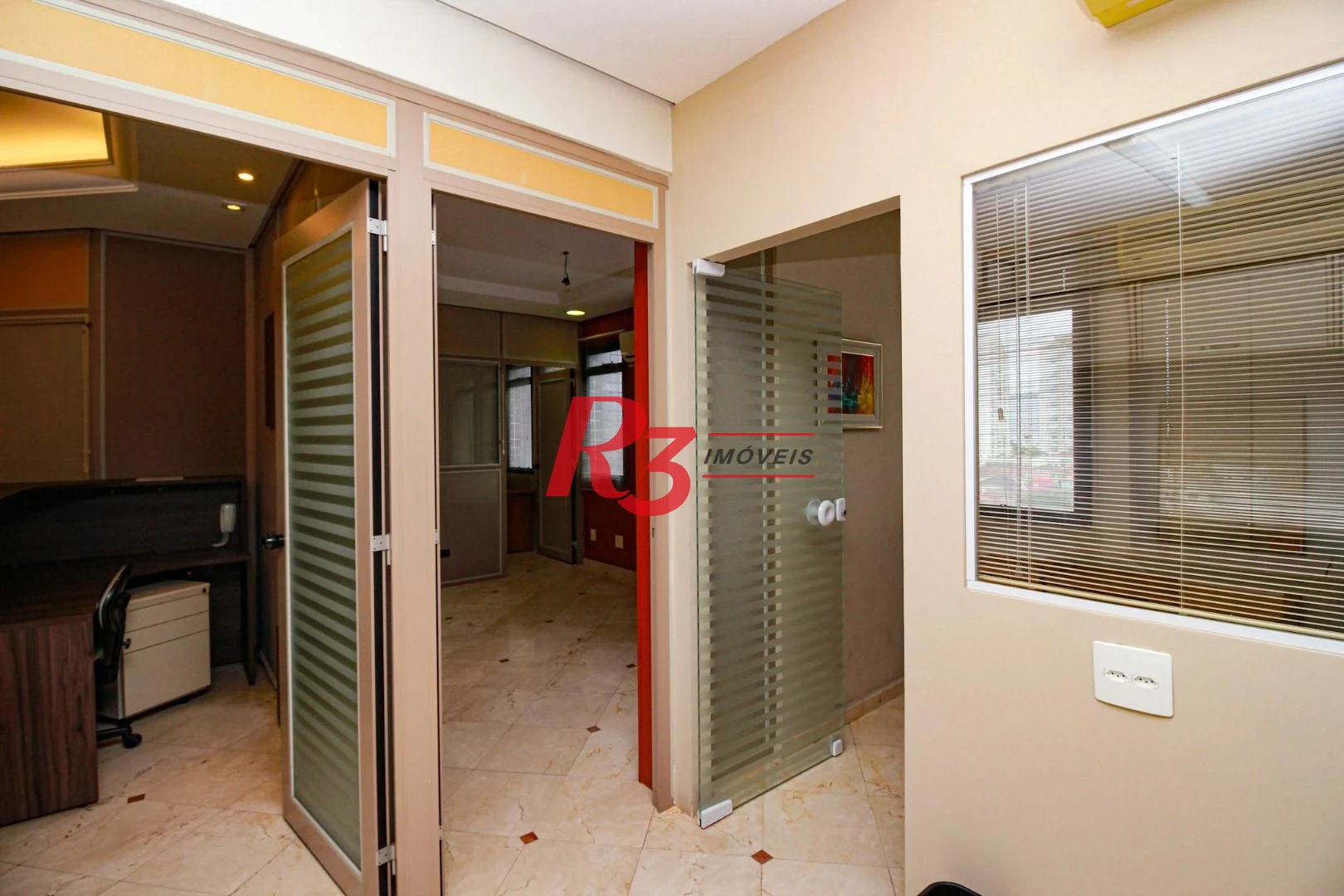Sala para alugar, 134 m² por R$ 5.000,02/mês - Campo Grande - Santos/SP