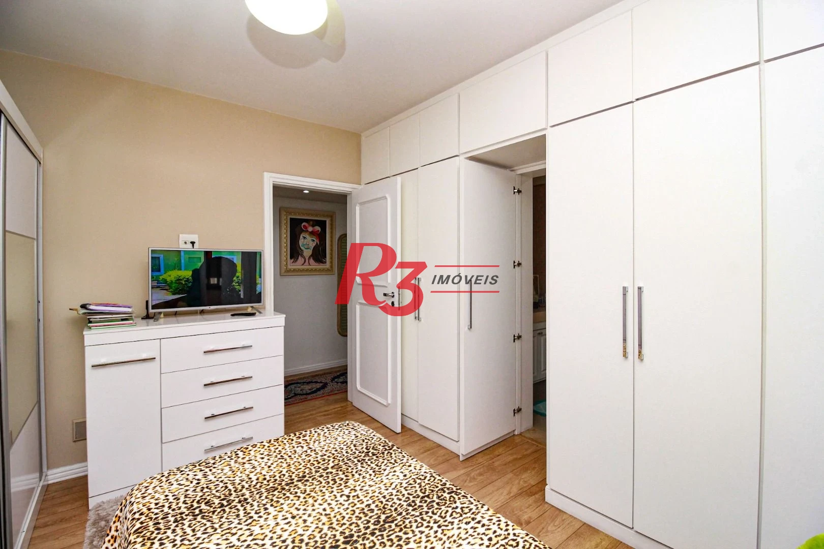 Apartamento com 3 dormitórios à venda, 244 m² - Gonzaga - Santos/SP