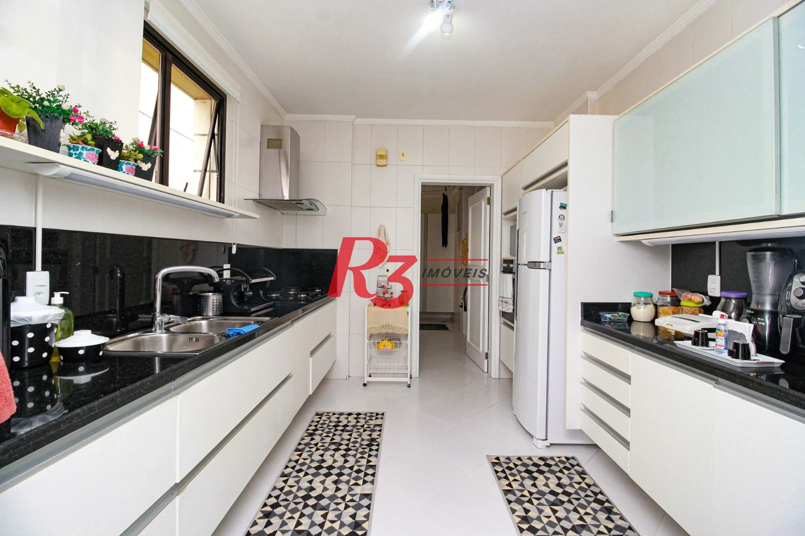 Apartamento com 3 dormitórios à venda, 244 m² - Gonzaga - Santos/SP