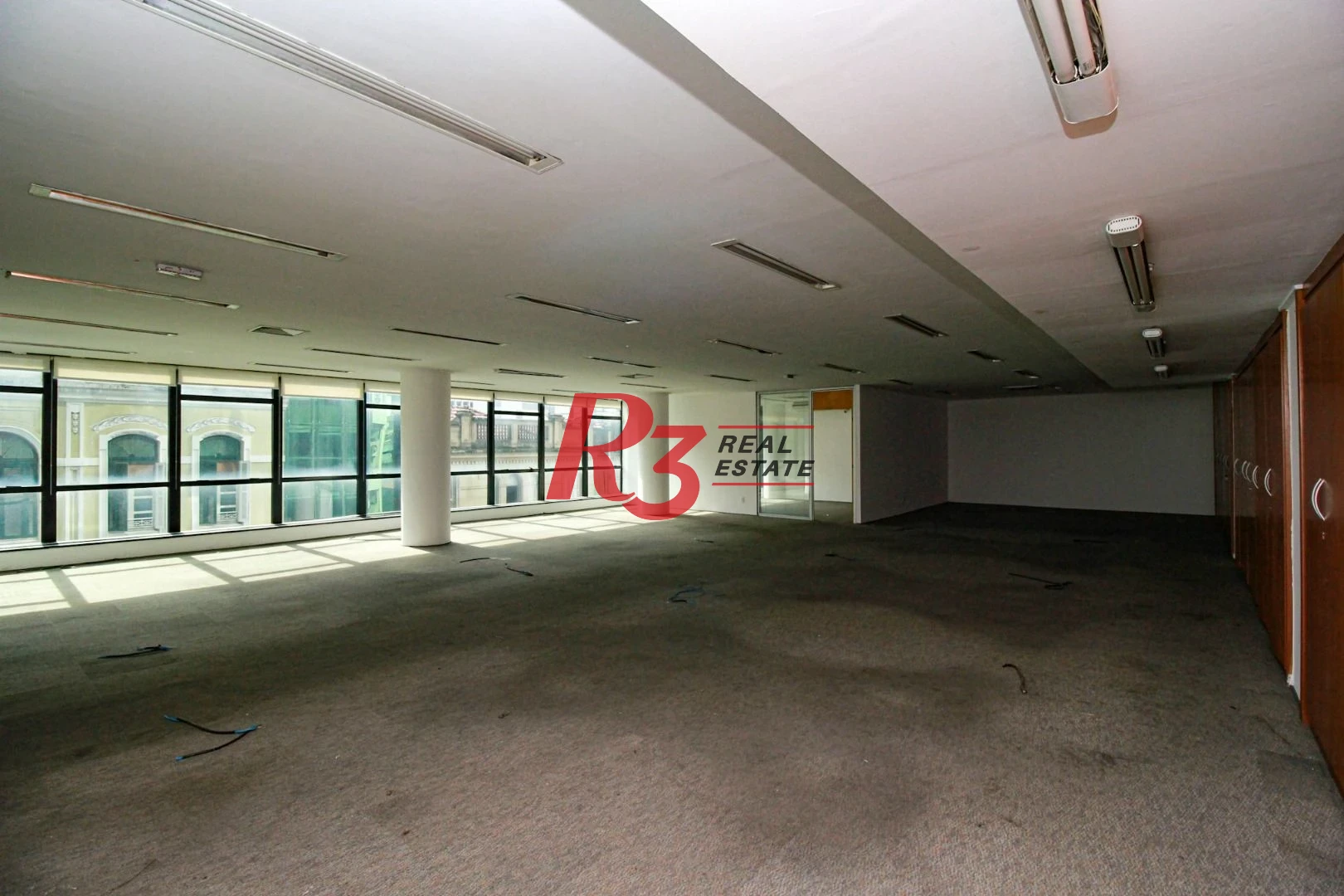 Sala para alugar, 300 m² - Centro - Santos/SP