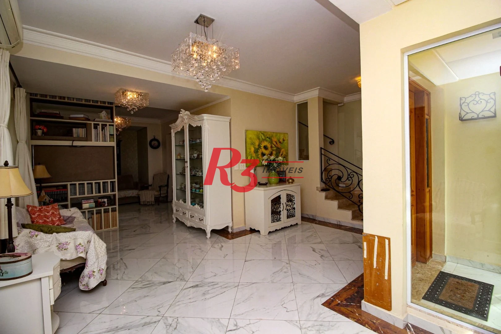 Sobrado com 3 dormitórios à venda, 200 m² por R$ 1.950.000,00 - Embaré - Santos/SP