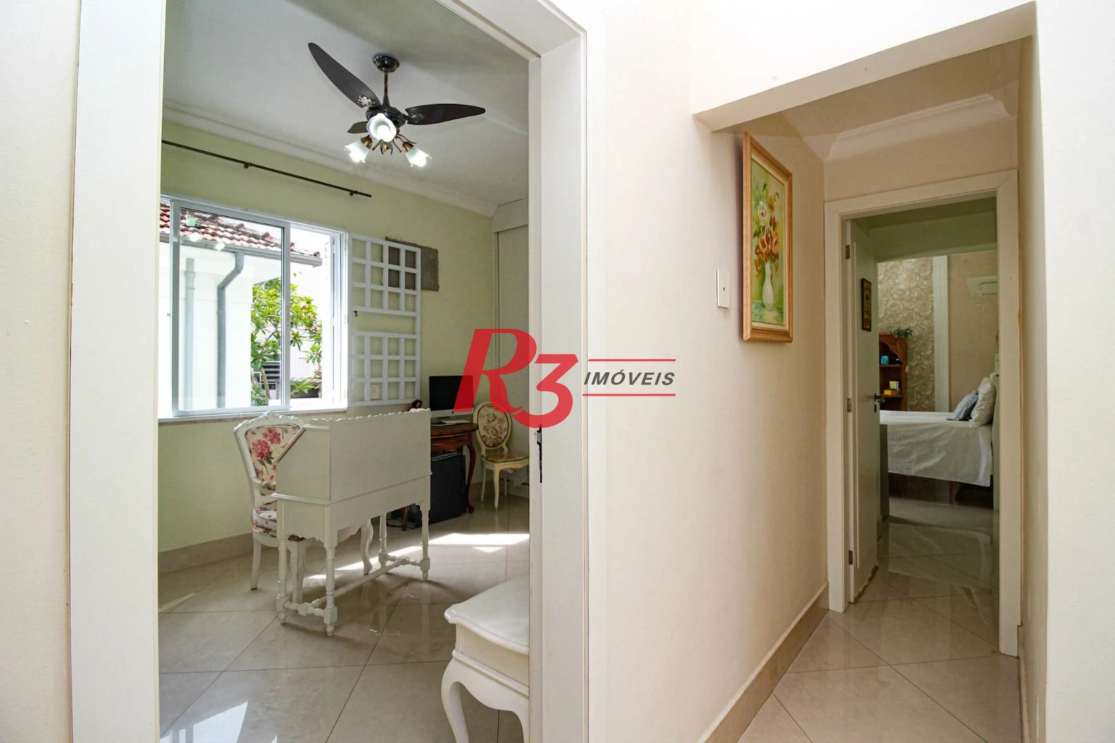 Sobrado com 3 dormitórios à venda, 200 m² por R$ 1.950.000,00 - Embaré - Santos/SP