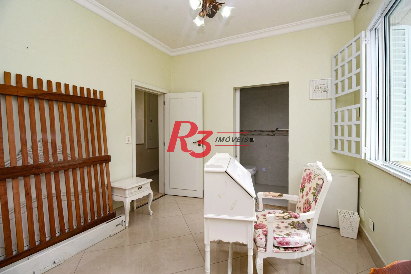 Sobrado com 3 dormitórios à venda, 200 m² por R$ 1.950.000,00 - Embaré - Santos/SP