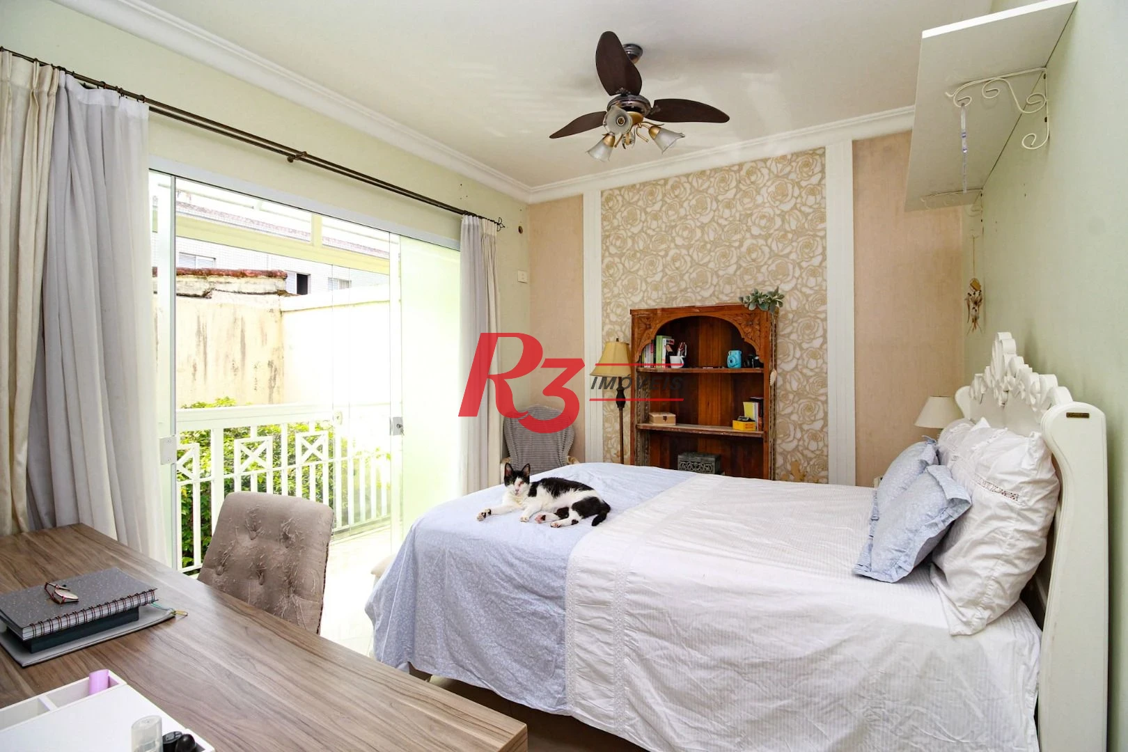 Sobrado com 3 dormitórios à venda, 200 m² por R$ 1.950.000,00 - Embaré - Santos/SP