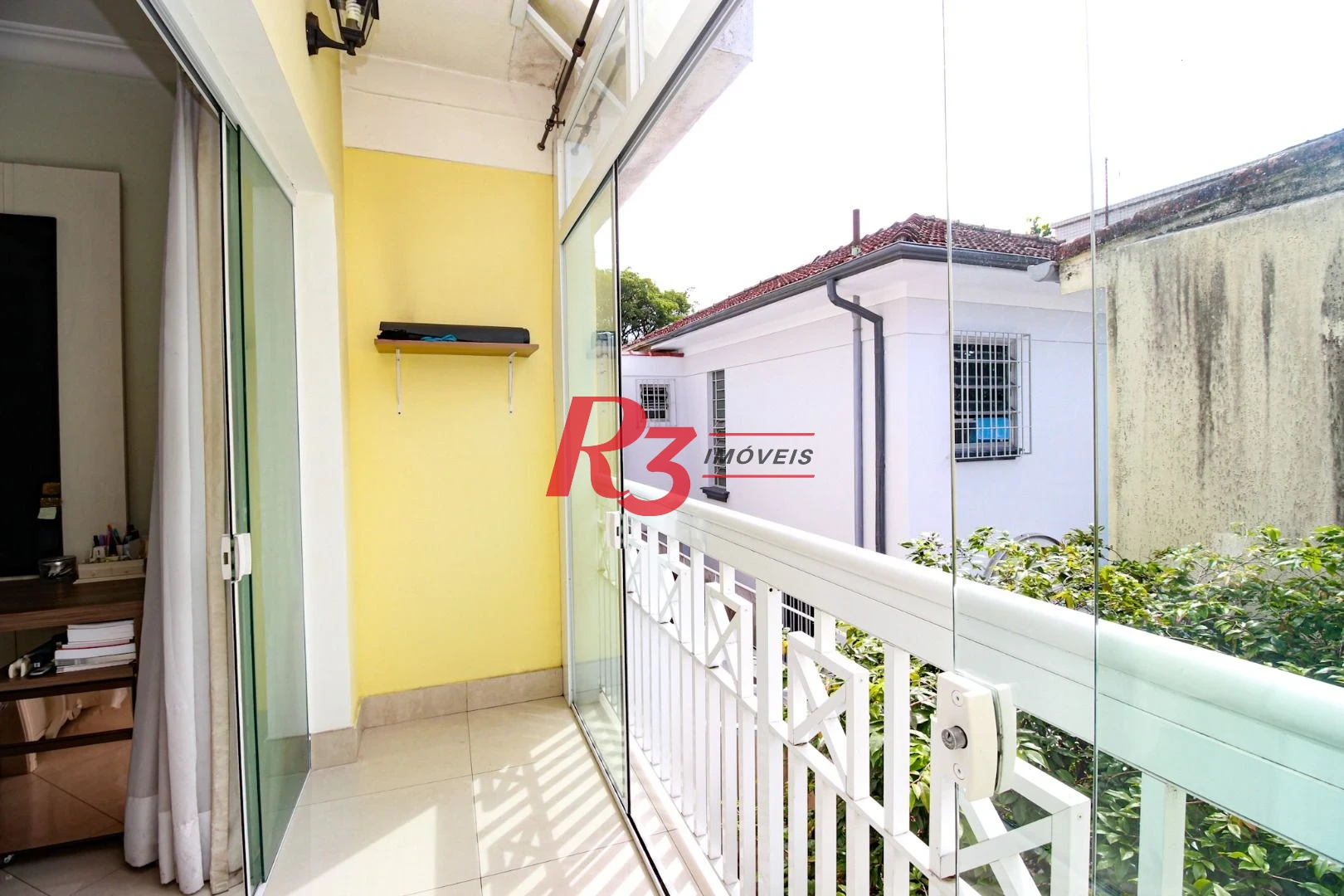 Sobrado com 3 dormitórios à venda, 200 m² por R$ 1.950.000,00 - Embaré - Santos/SP