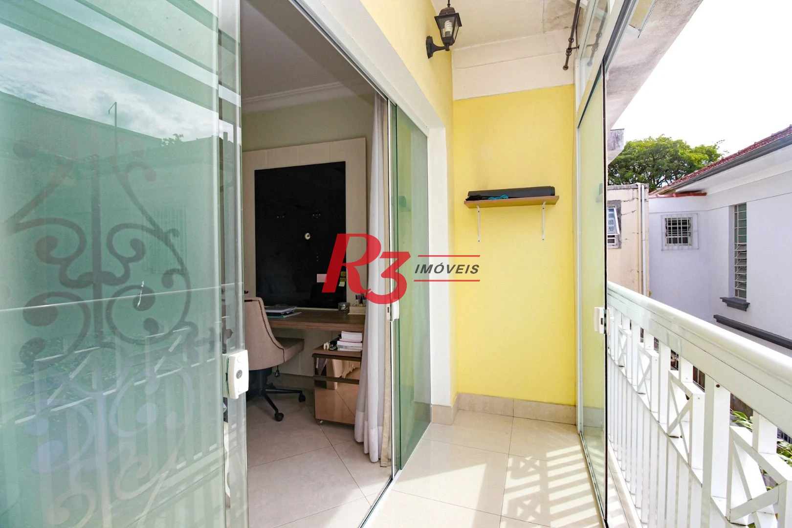 Sobrado com 3 dormitórios à venda, 200 m² por R$ 1.950.000,00 - Embaré - Santos/SP