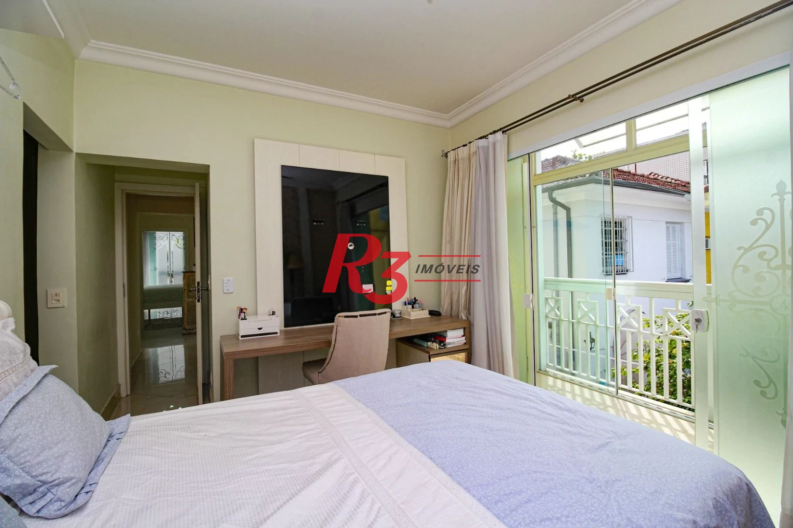 Sobrado com 3 dormitórios à venda, 200 m² por R$ 1.950.000,00 - Embaré - Santos/SP