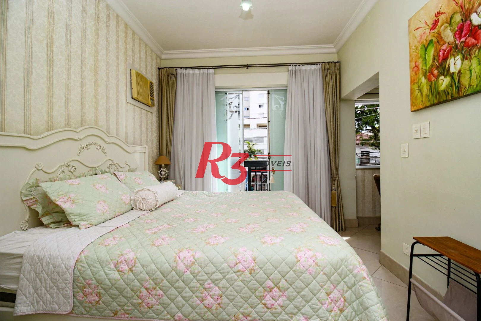 Sobrado com 3 dormitórios à venda, 200 m² por R$ 1.950.000,00 - Embaré - Santos/SP