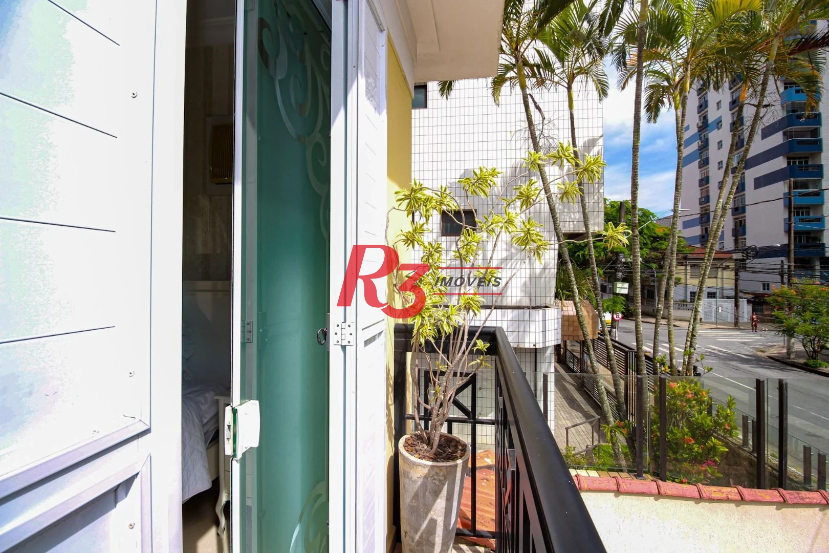 Sobrado com 3 dormitórios à venda, 200 m² por R$ 1.950.000,00 - Embaré - Santos/SP