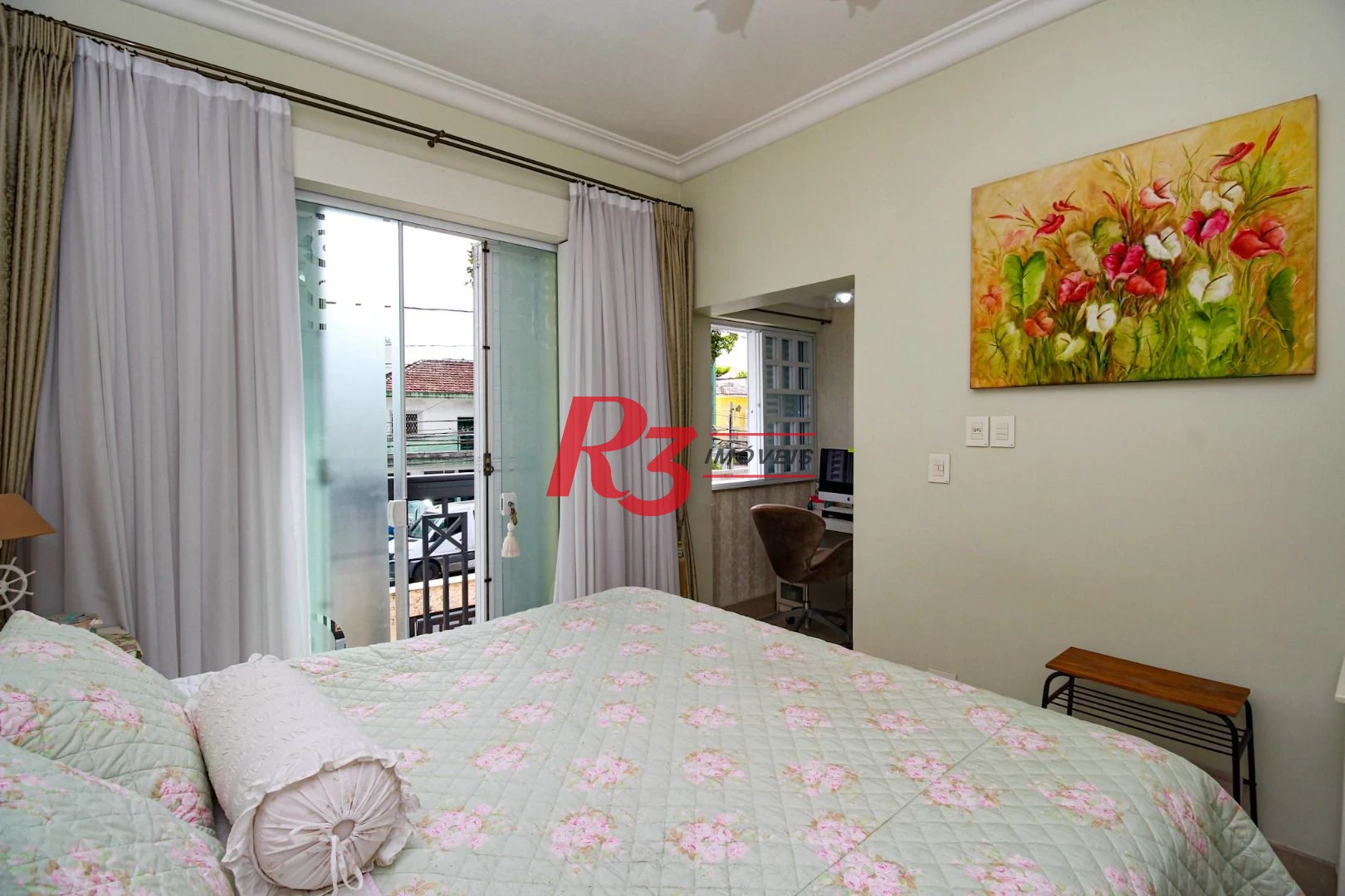 Sobrado com 3 dormitórios à venda, 200 m² por R$ 1.950.000,00 - Embaré - Santos/SP