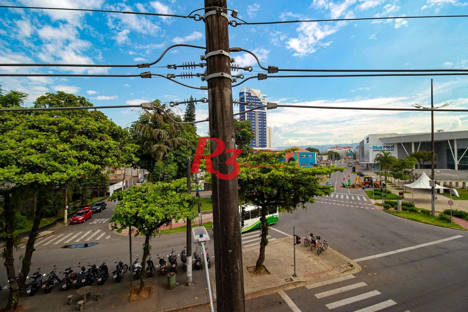 Sala Comercial na Ponta da Praia em Santos em frente ao Ferry Boat