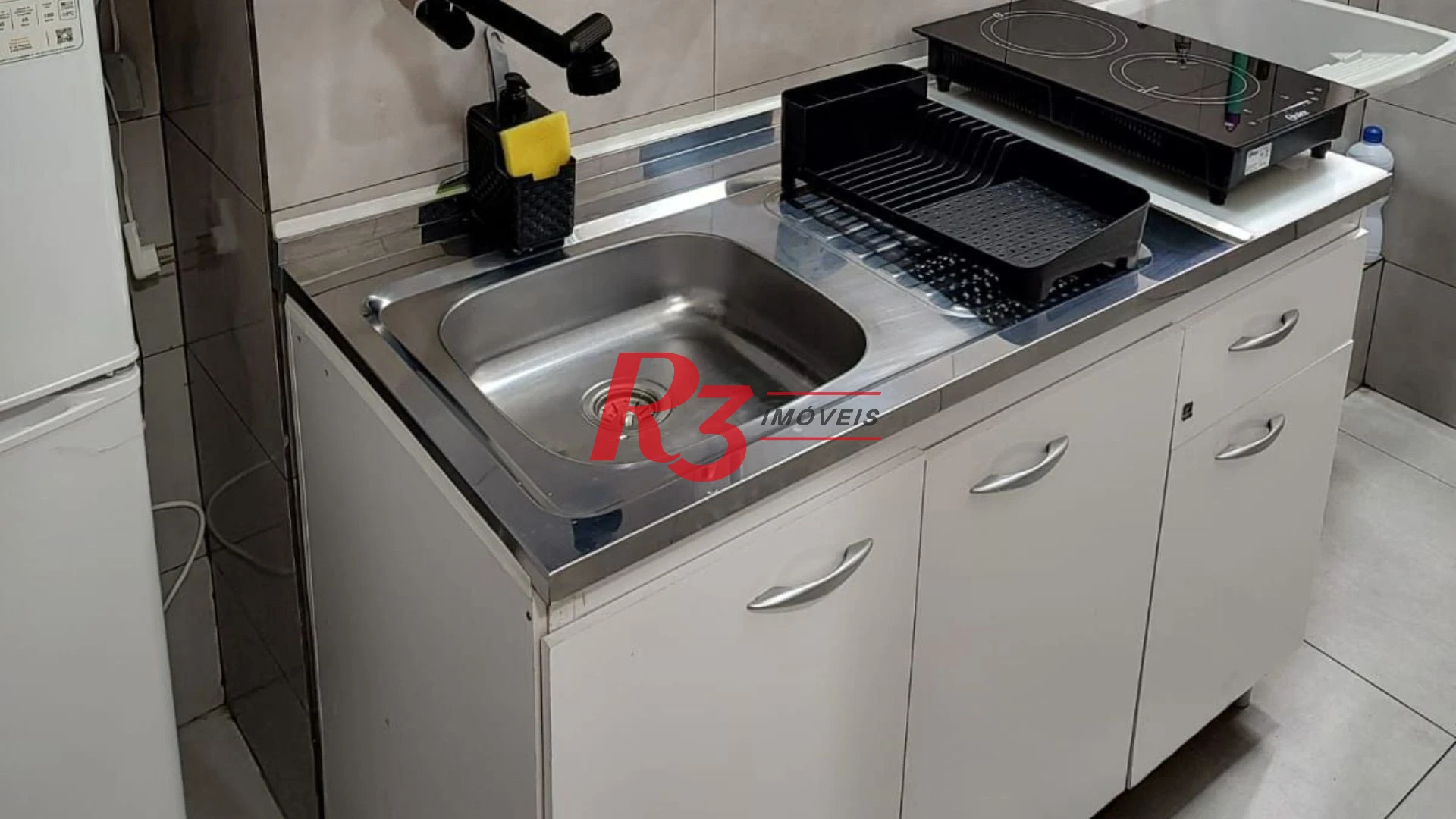 Kitnet com 1 dormitório para alugar, 26 m² por R$ 3.000,02/mês - Gonzaga - Santos/SP
